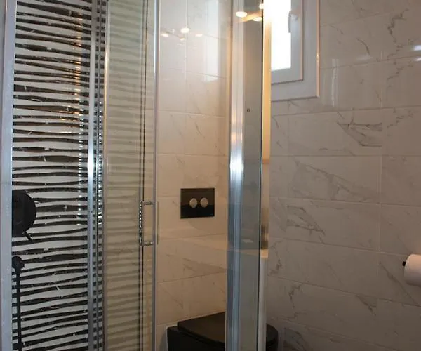 Agnadema Luxury Residences Schoinoussa