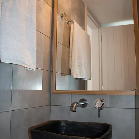 Agnadema Luxury Residences Hotel *