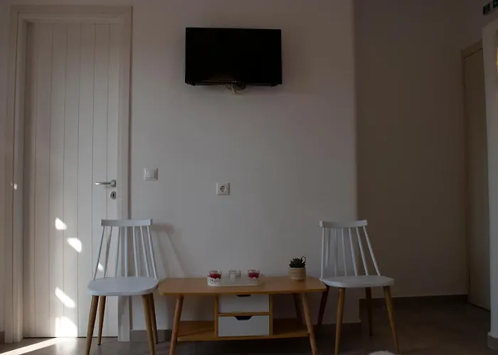 Agnadema Luxury Residences Schoinoussa