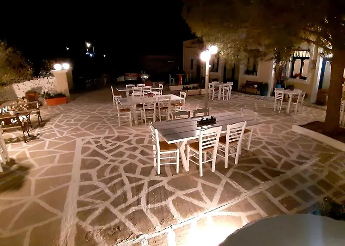 Agnadema Luxury Residences Schoinoussa