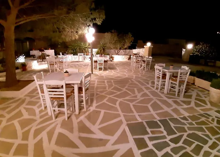 Agnadema Luxury Residences فندق Schoinoussa